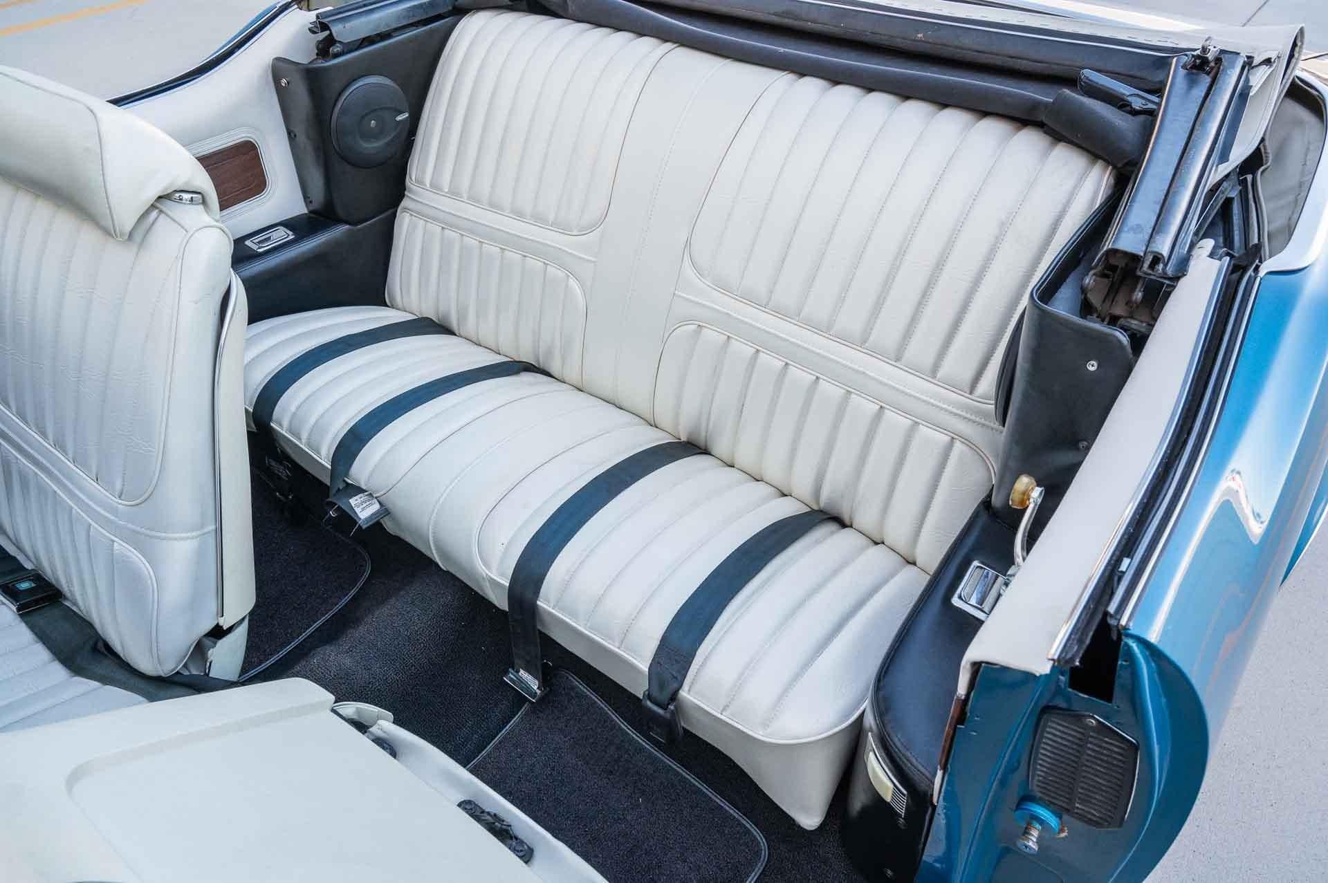 1971 Oldsmobile Cutlass - Image 2