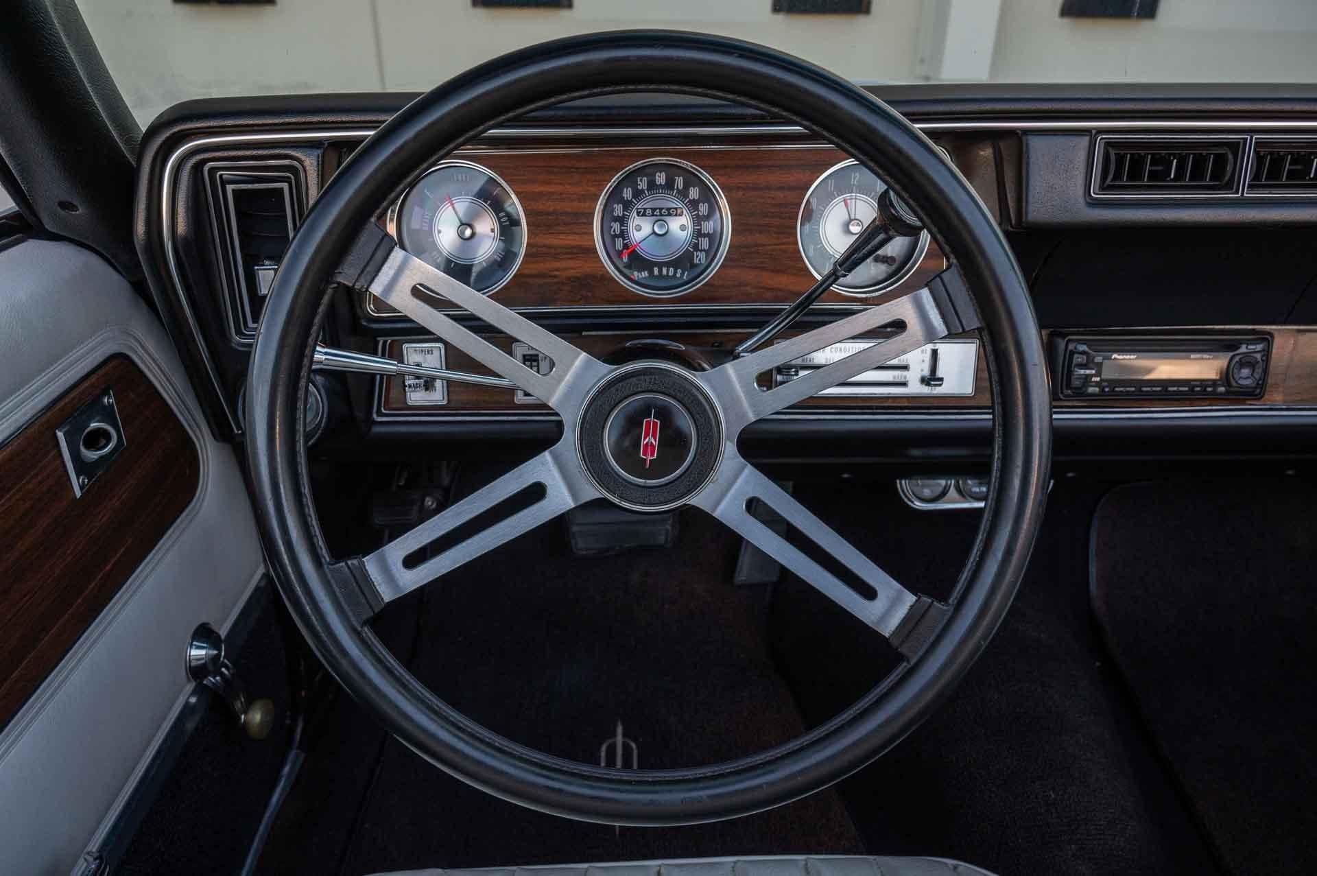 1971 Oldsmobile Cutlass - Image 6