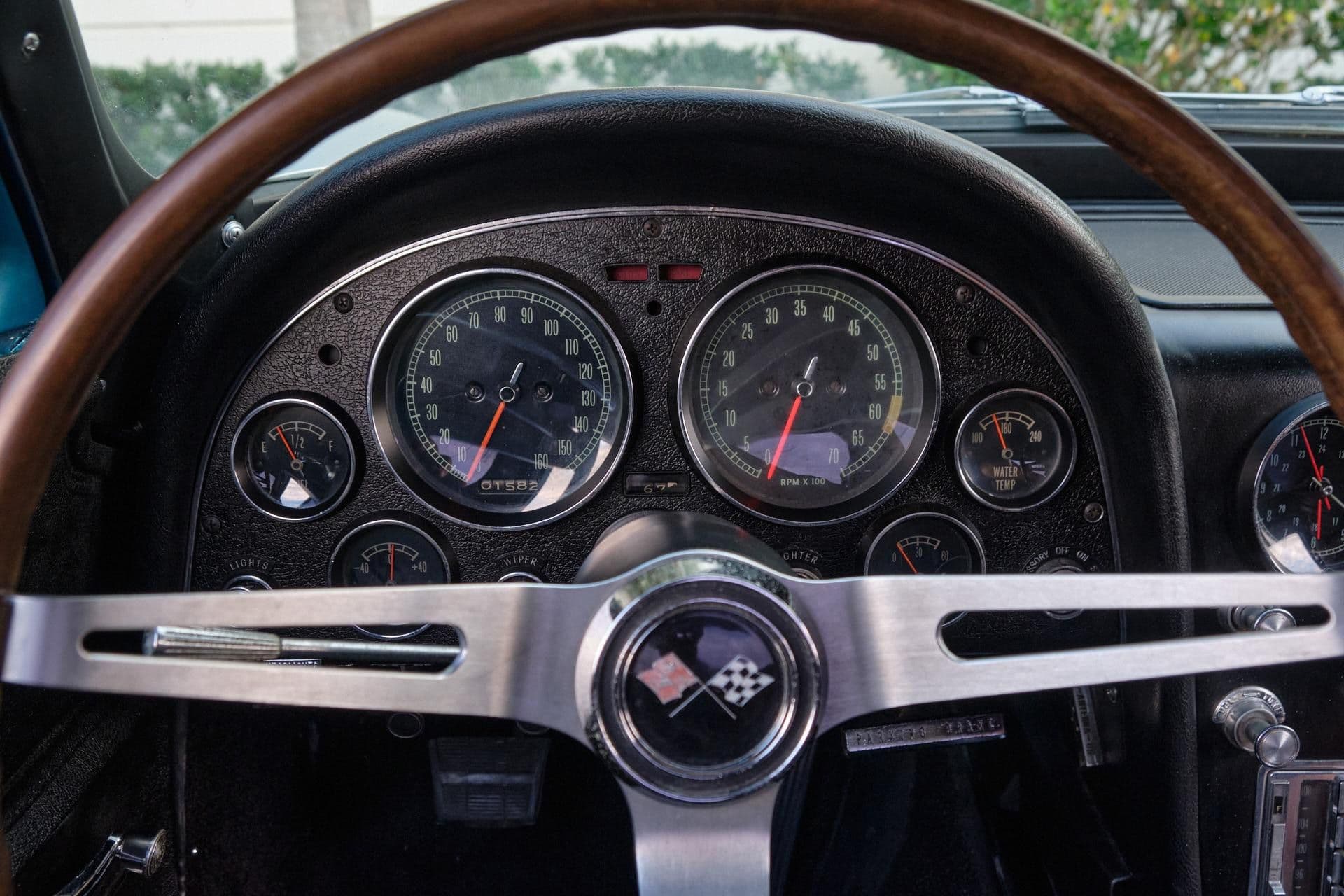 1965 Chevrolet Corvette - Image 5